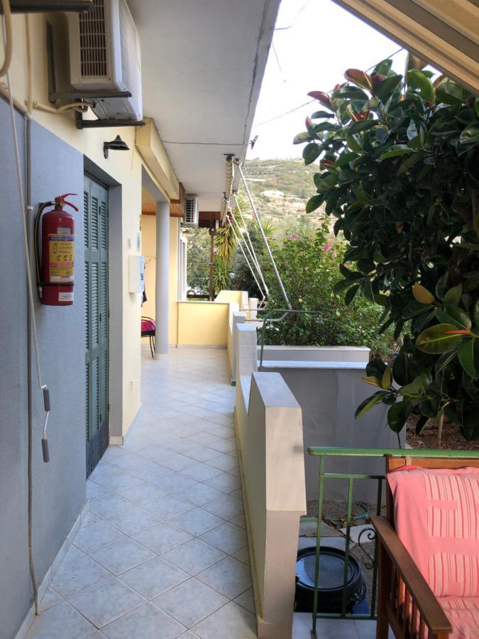 George Apartments Stoupa Exterior photo